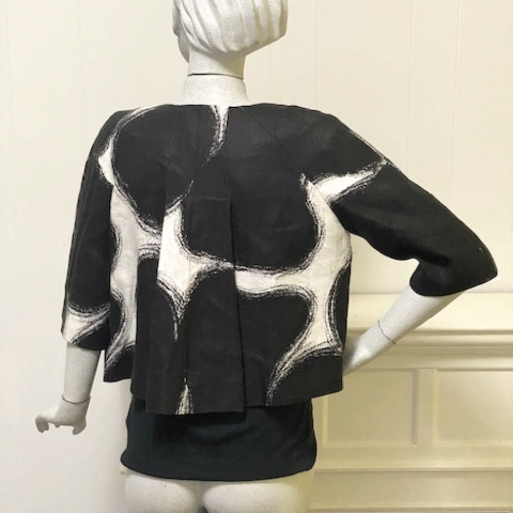 Michael Kors Cropped Black/White Jacket - Picture 2 of 4